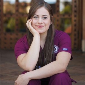 Meet your Posher, Nicole